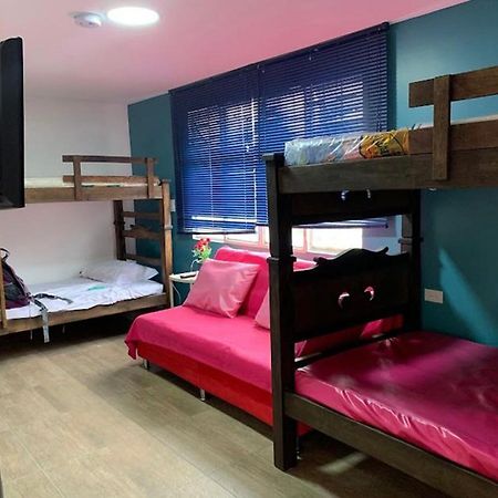 بوكارامانغا Xavihostel المظهر الخارجي الصورة